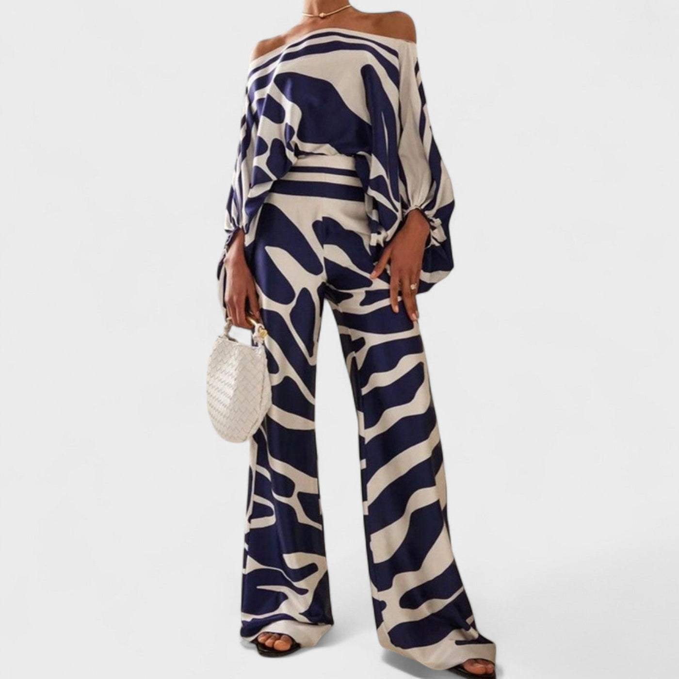 Luisa | Bold waves set